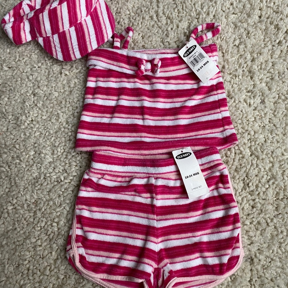 NWT Old Navy Set with Visor